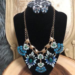 Rhinestone fashion necklace with free earrings